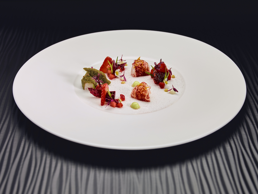 HUMMER MIT ERDBEERE, ROTE BETE, ESTRAGON UND SENF