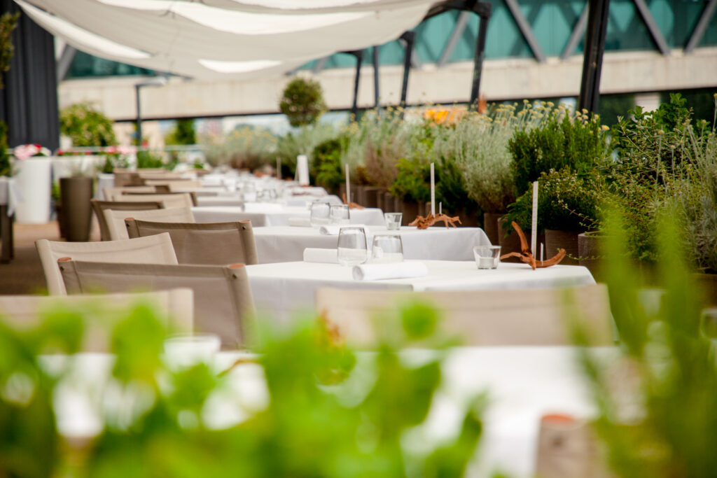 Restaurant « roots » de Bâle situé directement au bord du Rhin